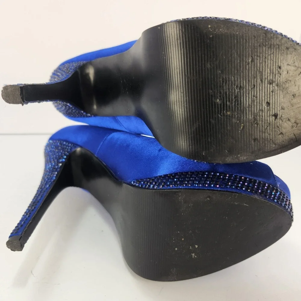 Bordello Women's Elegant Rhinestone Bright Blue Heeled Sandals Size 7